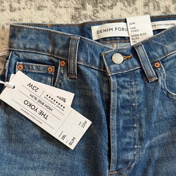 NWT Aritzia The Denim Forum Yoko High Rise Slim Jean 23 - Picture 7 of 10